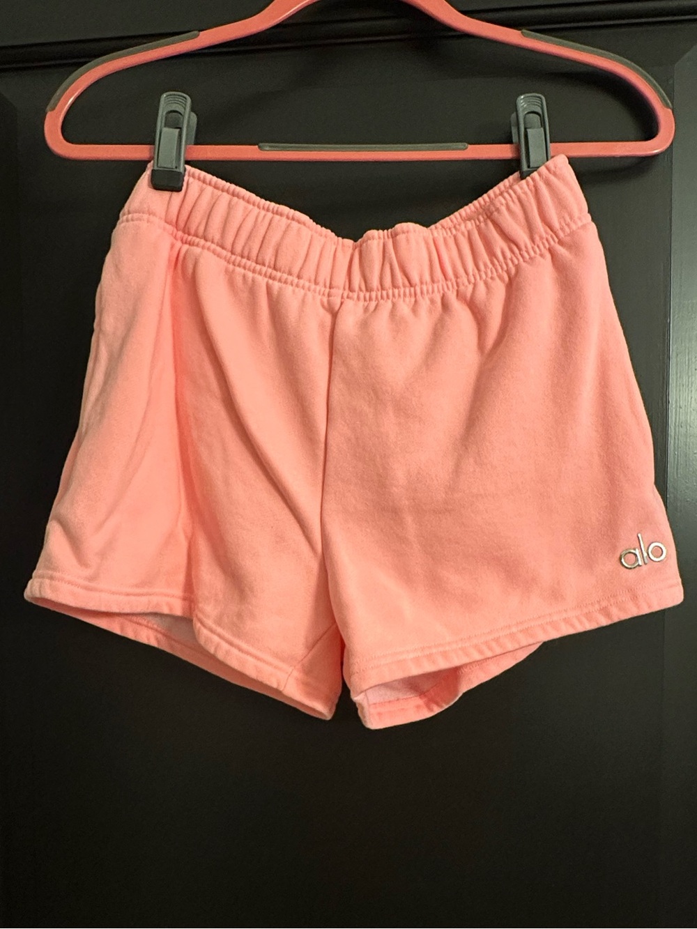 ALO Yoga Accolade Set Neon Bubblegum - XS shorts, M top NWOT HTF! - Picture 4 of 7